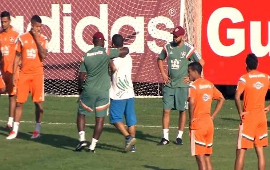 CT do Fluminense é invadido e dois seguranças ficam feridos 