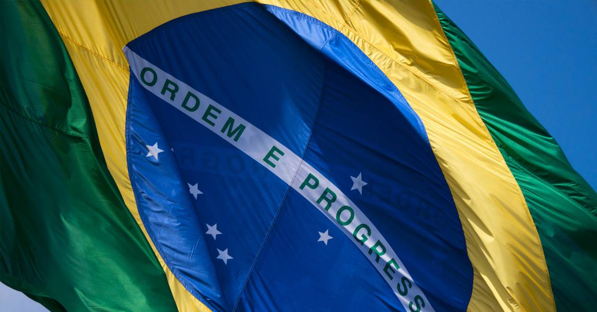 PROMOÇÃO RELÂMPAGO: Ganhe uma Bandeira grande do Brasil nesta quinta-feira