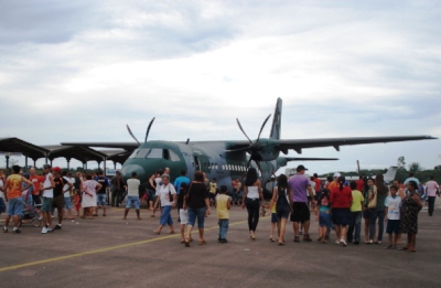 Portões abertos da Base Aérea atrai centenas de pessoas neste domingo - Confira álbum de fotos