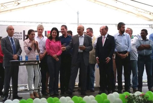 Senador Valdir Raupp participa de inauguração do Heuro