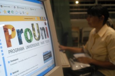 Prouni abre inscrições para 116 mil bolsas