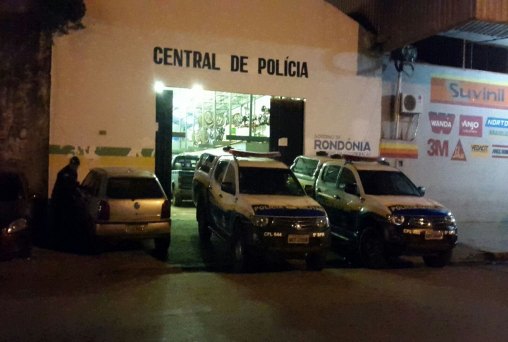 Dupla que praticou furto em carro de empresário é presa com carro roubado