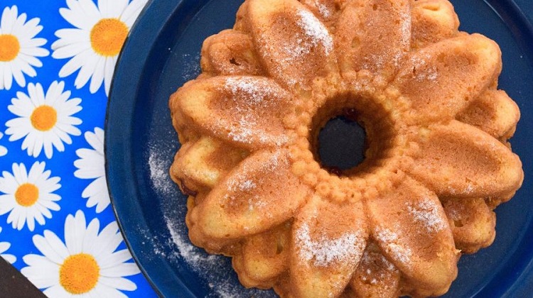 LANCHE DA TARDE: Bolo de ‘Nada’ feito no liquidificador rápido e fácil