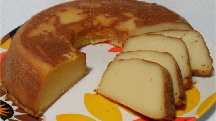 DELÍCIA: Bolo de leite ou bolo mole super fácil para o lanche da tarde