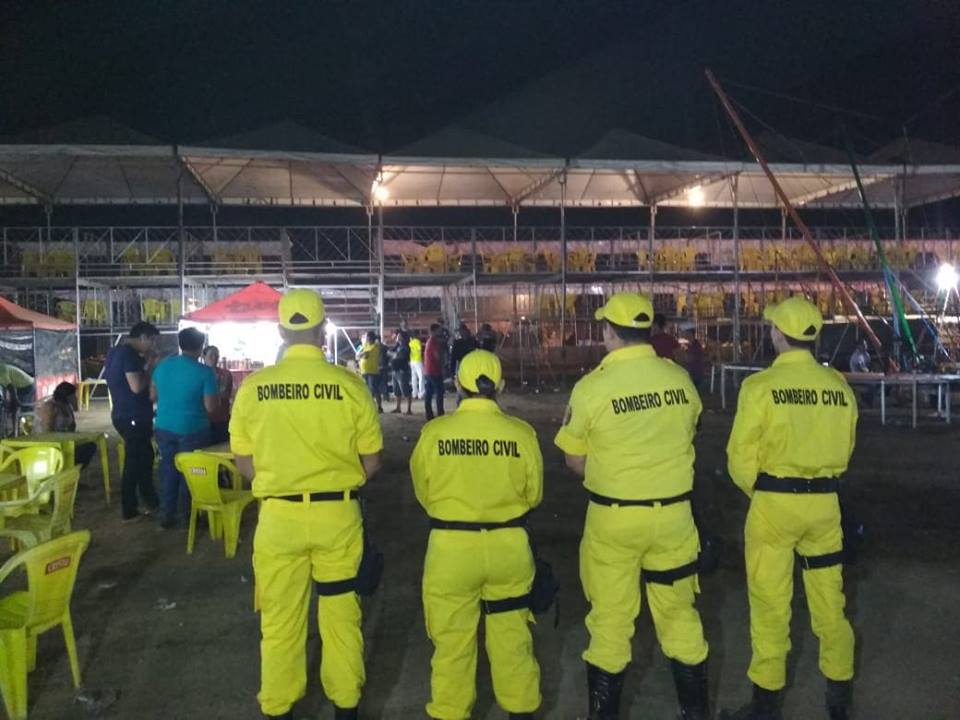 POLÊMICO: Bombeiros Civis vão à Câmara protestar contra projeto de lei