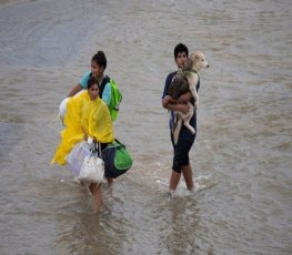 Tempestade Harvey volta a tocar o solo dos EUA e atinge a Louisiana
