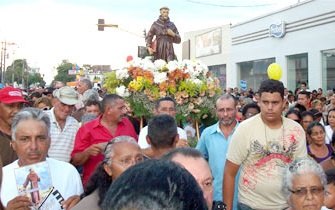 FÉ - Procissão de São Francisco sai ás 18h e encerra com missa na Catedral