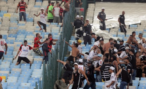 Justiça do Rio mantém prisão de torcedores do Corinthians