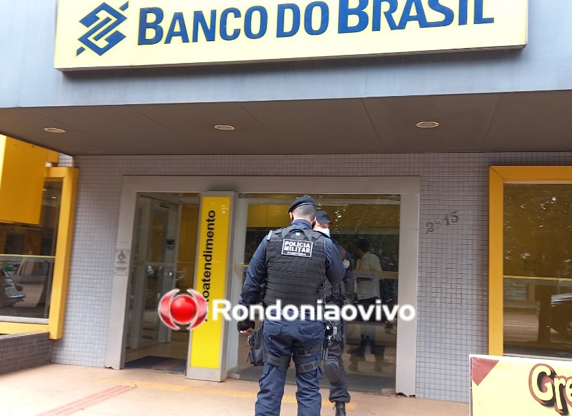 ASSISTA: Gerente é feita refém com explosivo falso no corpo dentro do Banco do Brasil