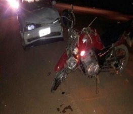 Motociclista sofre forte colisão ao cruzar a BR-364