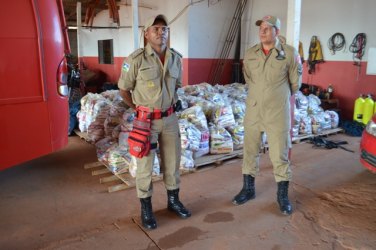 Bombeiros iniciam entrega de 314 cestas básicas