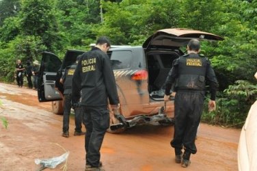 Índios foram trazidos de helicóptero e estão sendo mantidos presos na sede da PF em RO