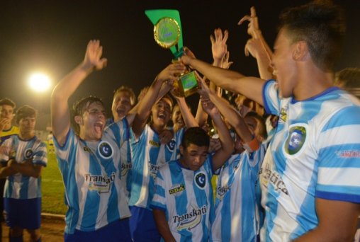 Avaí goleia e conquistra o Municipal Juvenil