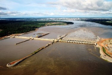  Hidrelétrica Santo Antônio opera com 32 turbinas