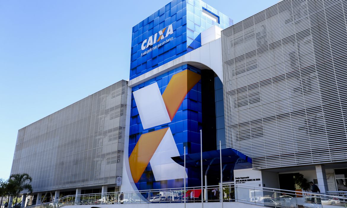 GRANA: Caixa paga hoje auxílio emergencial para beneficiários nascidos no mês de maio