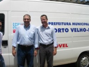 Prioridade saúde - Sobrinho inaugura Maternidade Municipal