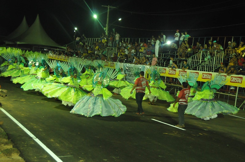 FOLIA:Escolas de samba não desfilam; programação continua com blocos