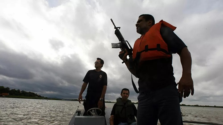 FRONTEIRA: Policiais brasileiros são investigados por assassinato de indígenas bolivianos