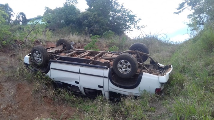 TRÁGICO: Criança morre após caminhonete capotar e cair em ribanceira