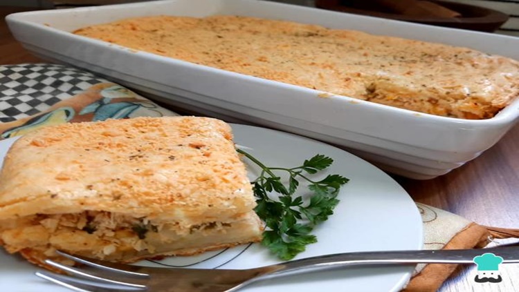 FÁCIL: Torta de frango com creme de leite para o lanche da tarde