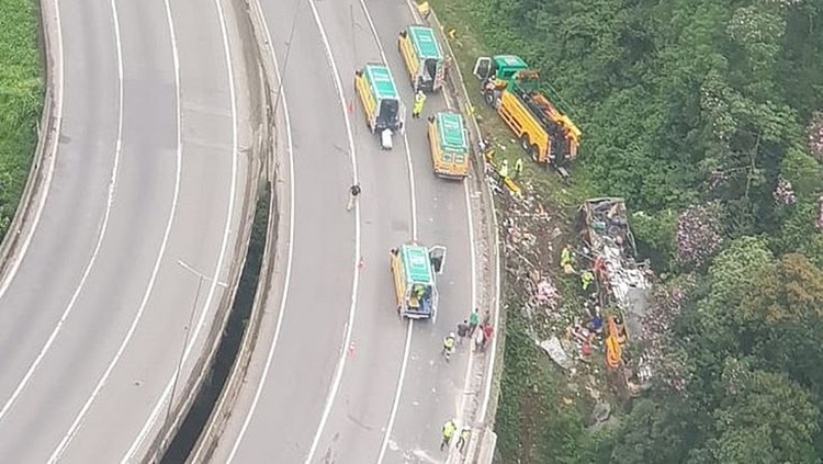 TRAGÉDIA: Acidente com ônibus de turismo deixa pelo menos 12 mortos e vários feridos