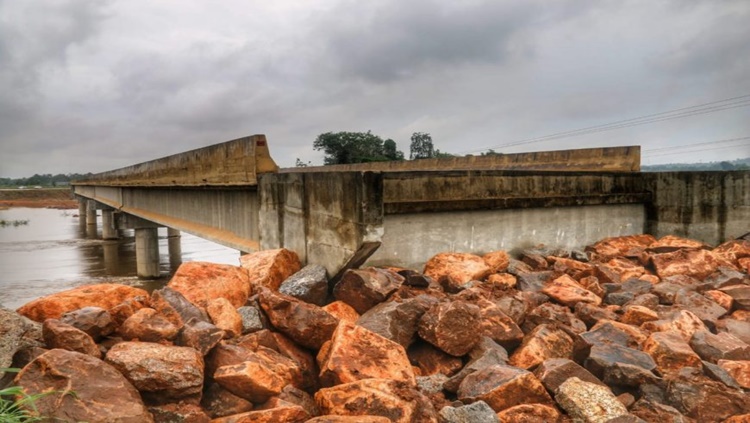 TRAFEGABILIDADE: Governo avança em obra de encabeçamento da ponte sobre o rio Jamari