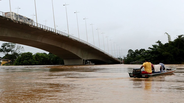 ENCHENTE: Rio Acre transborda e famílias estão desabrigadas em Rio Branco