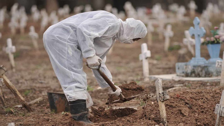 TRISTEZA: Brasil tem recorde de mortes por Covid-19 pelo terceiro dia seguido