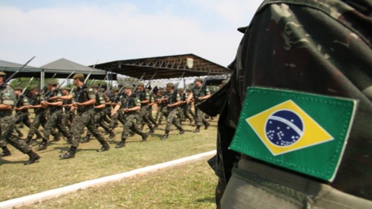 OPORTUNIDADE: Exército abre seleção e salários chegam até R$ 7,3 mil