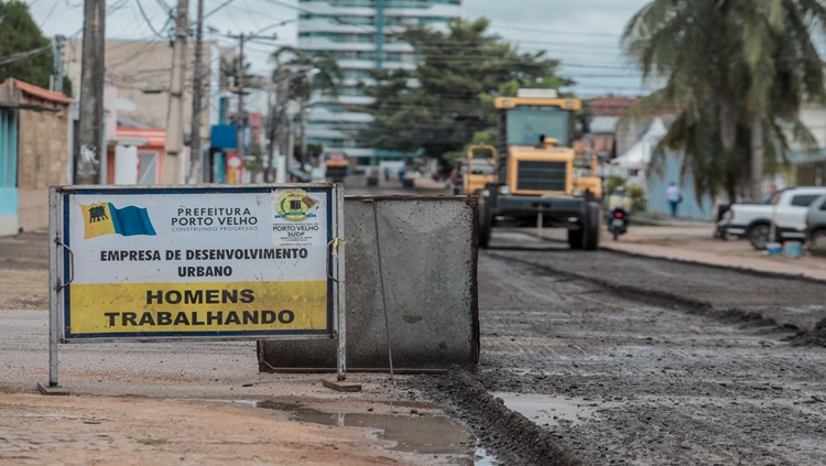 MELHORIAS: Equipes de obras de infraestrutura trabalham em 18 bairros da capital