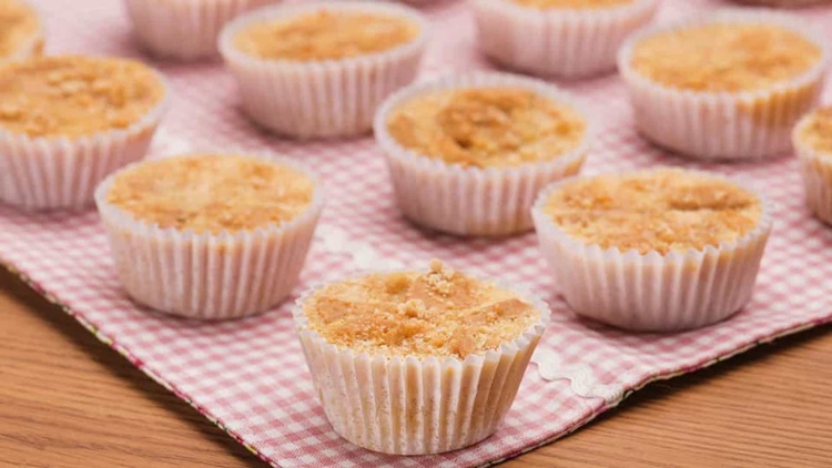 EM CASA: Aprenda a fazer deliciosas queijadinhas com biscoito nesta sexta