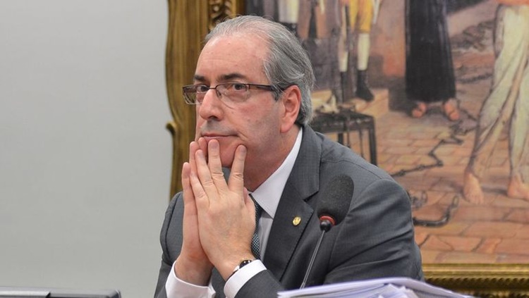 LIVRE: TRF-4 decidiu por unanimidade revogar prisão preventiva de Eduardo Cunha