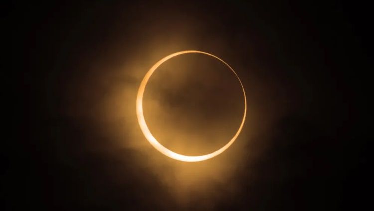 FENÔMENO RARO: Eclipse solar formará ‘anel de fogo’ ao redor da Lua esta semana