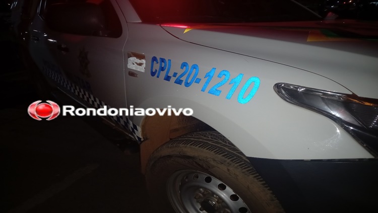 COVARDIA: Mulher é agredida a pauladas por homem que foge em seguida