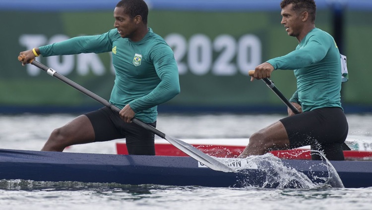 OLIMPÍADAS: Isaquias e Jacky se garantem na semi da canoagem velocidade