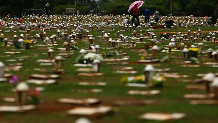 PANDEMIA: Brasil mantém média diária acima de 3 mil mortes e beira 13 milhões de infectados