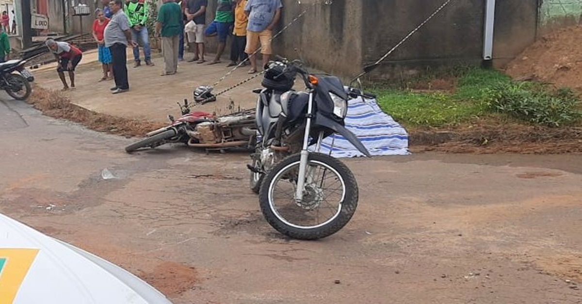 CRUZAMENTO: Jovem em garupa morre após colisão entre duas motocicletas