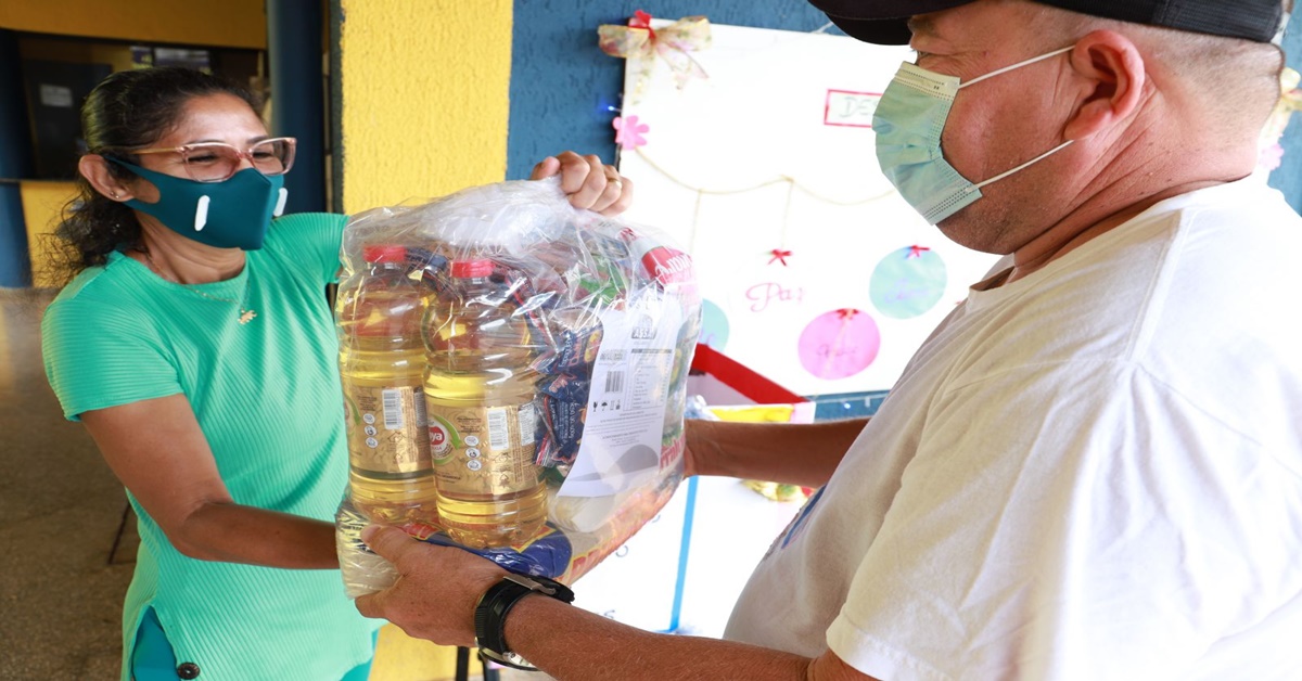 NATAL SOLIDÁRIO: Campanha para arrecadação de alimentos segue até dia 15 de dezembro