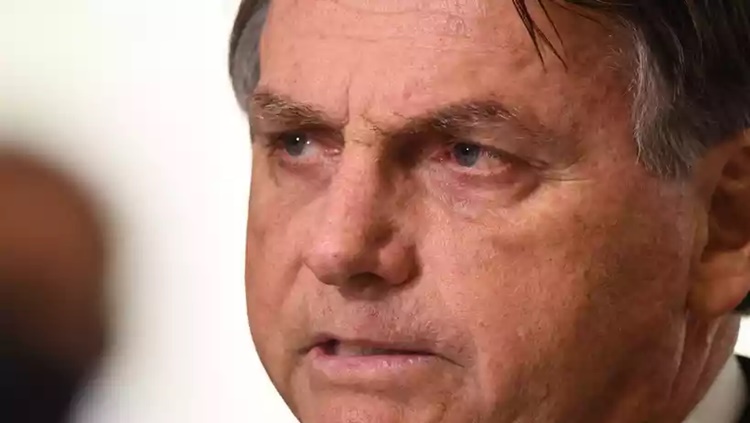 RAIVA: Bolsonaro ataca imprensa e diz que 'resolve problema do vírus em minutos'