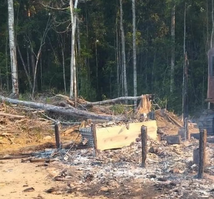 CUJUBIM: Casas rurais são alvos de incêndio criminoso e roubo armado