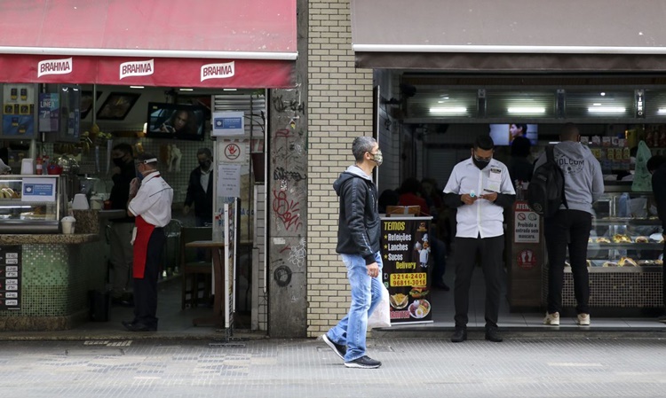 NEGÓCIOS: Dispensa de alvará para microempreendedor entra em vigor em setembro