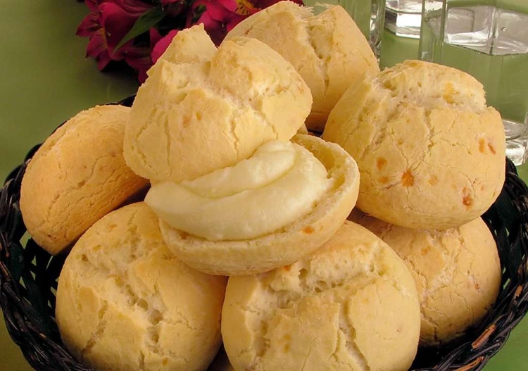 LANCHE: Pãozinho de queijo de liquidificador para essa tarde 