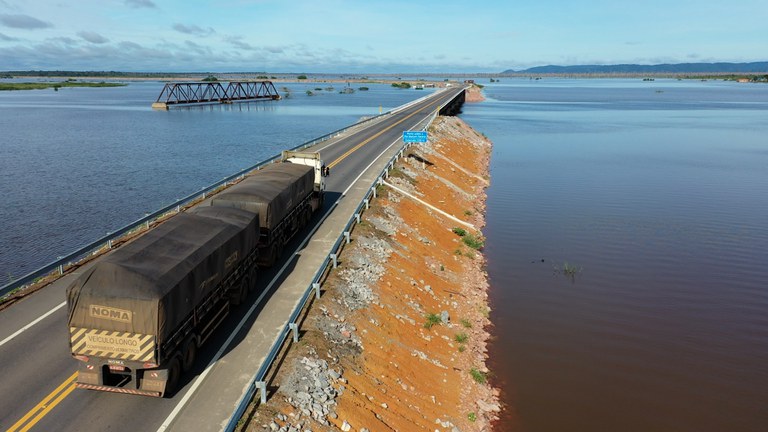 BR-364: DNIT alerta para restrição de pista na ponte sobre o Rio Mutum, no km 876