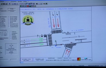 Modernização Semafórica controla fluxo de veículos em tempo real em Porto Velho