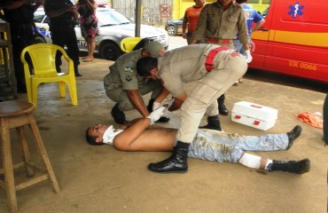 Motorista bate em motocicleta e foge do local sem prestar socorro