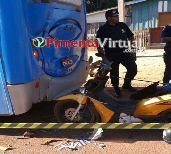 Empresário morre após colidir com ônibus parado 