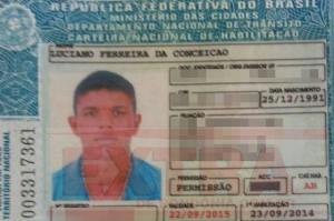 Jovem é executado a tiros dentro de automóvel