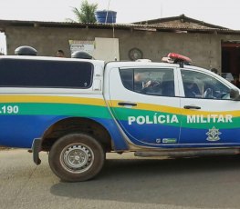 População surra jovem que tentou assaltar mulher em frente a clínica 