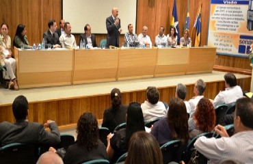 Prefeitos apresentam propostas, conhecem programas e ouvem autoridades 