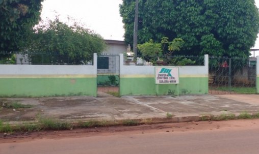 Dois prédios públicos são arrombados durante a madrugada 